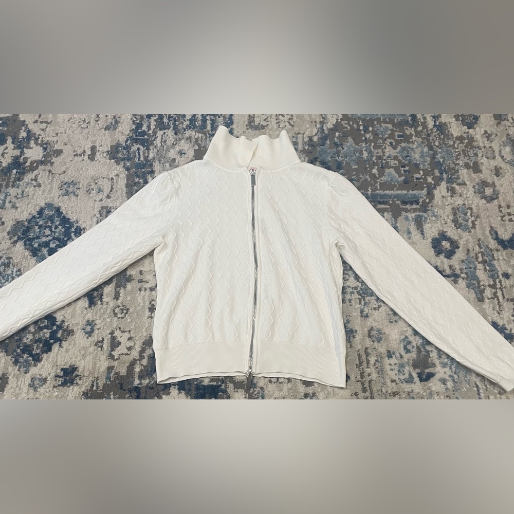 White zip up jacket